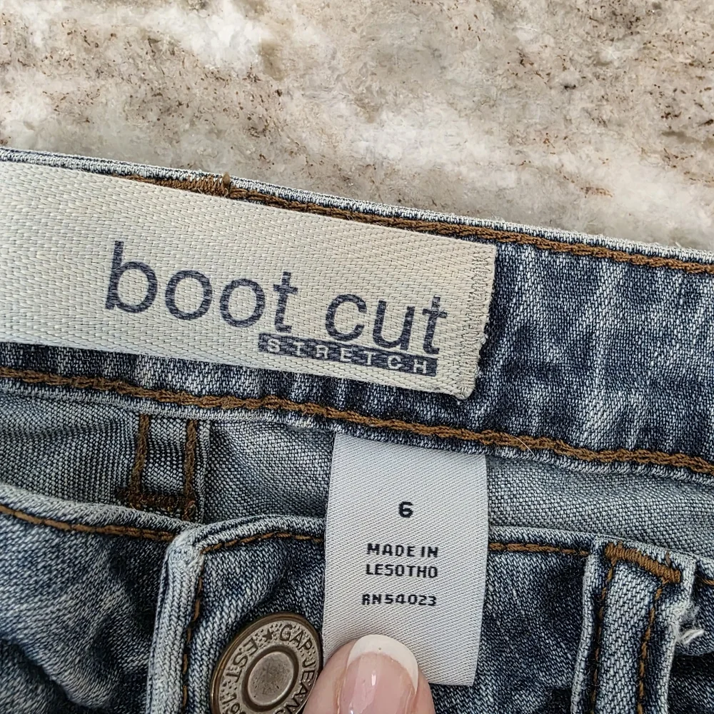 GAP Blue Denim Capri Jeans Bootcut Women's Size 6